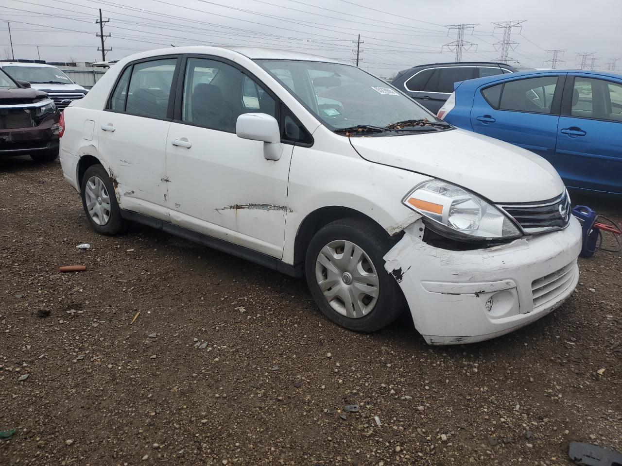 2011 Nissan Versa S - Фото 4