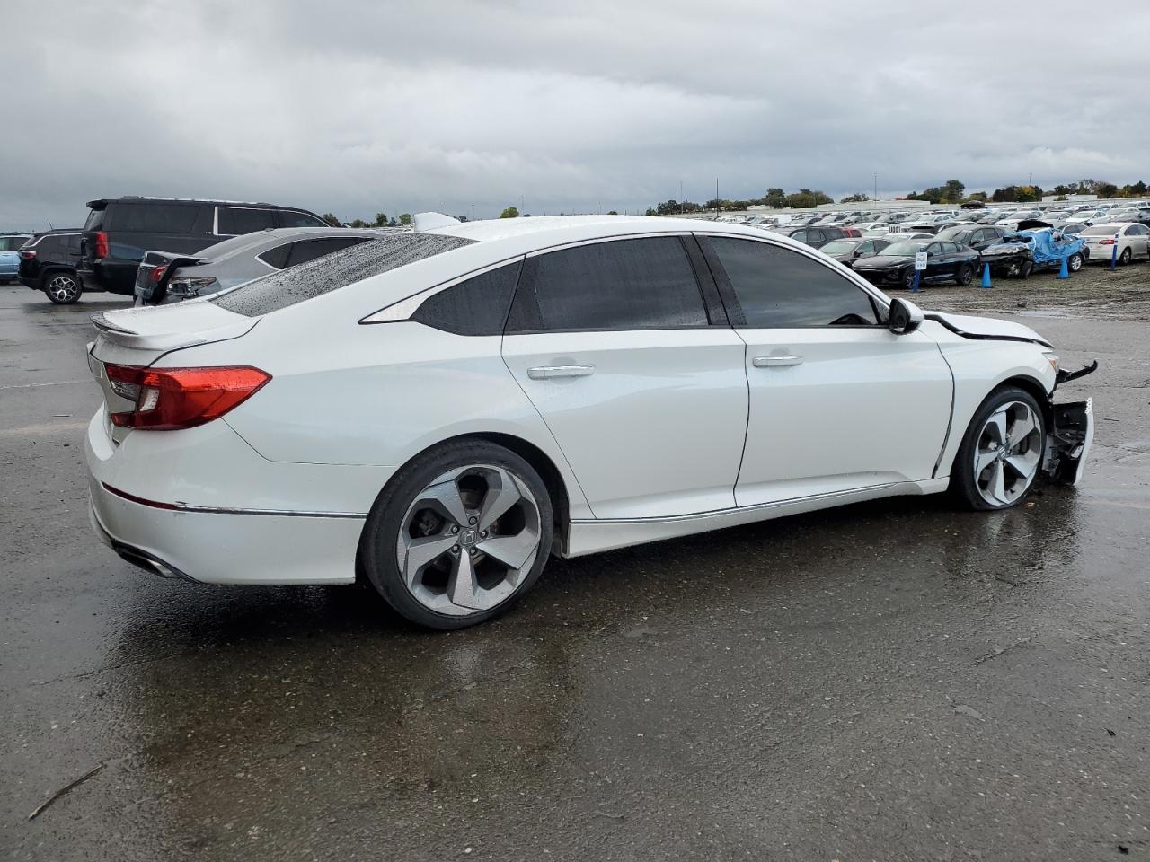 2018 Honda Accord Touring - Фото 3