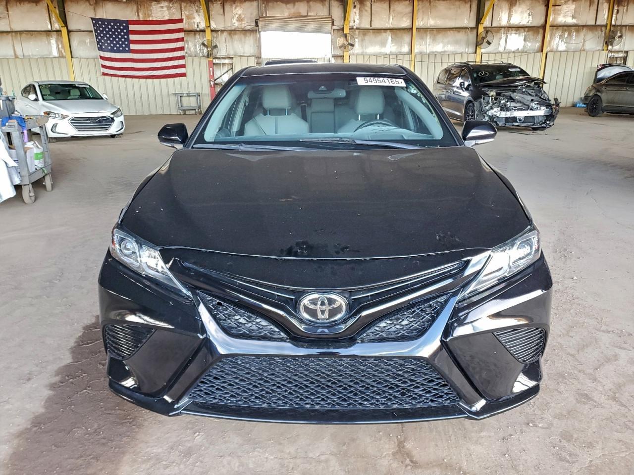 2020 Toyota Camry Se - Image 5