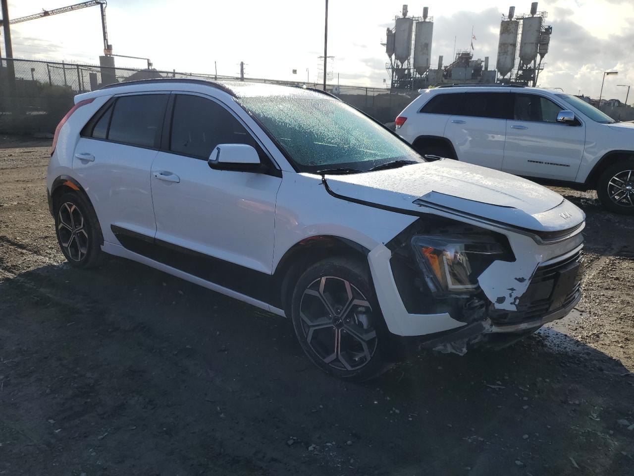 2024 Kia Niro Ex - Image 4