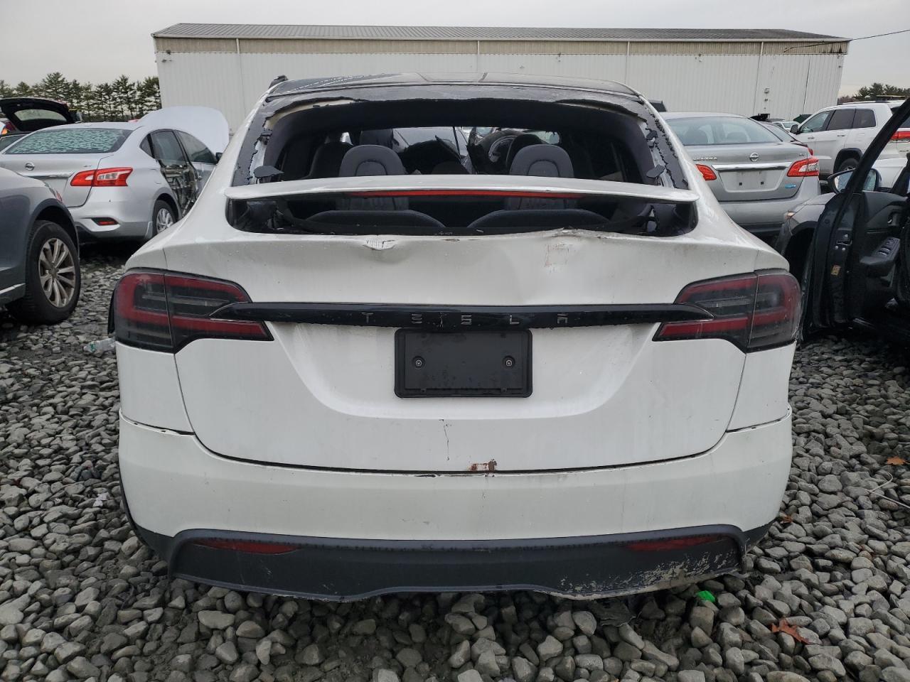 2023 Tesla Model X - Image 6