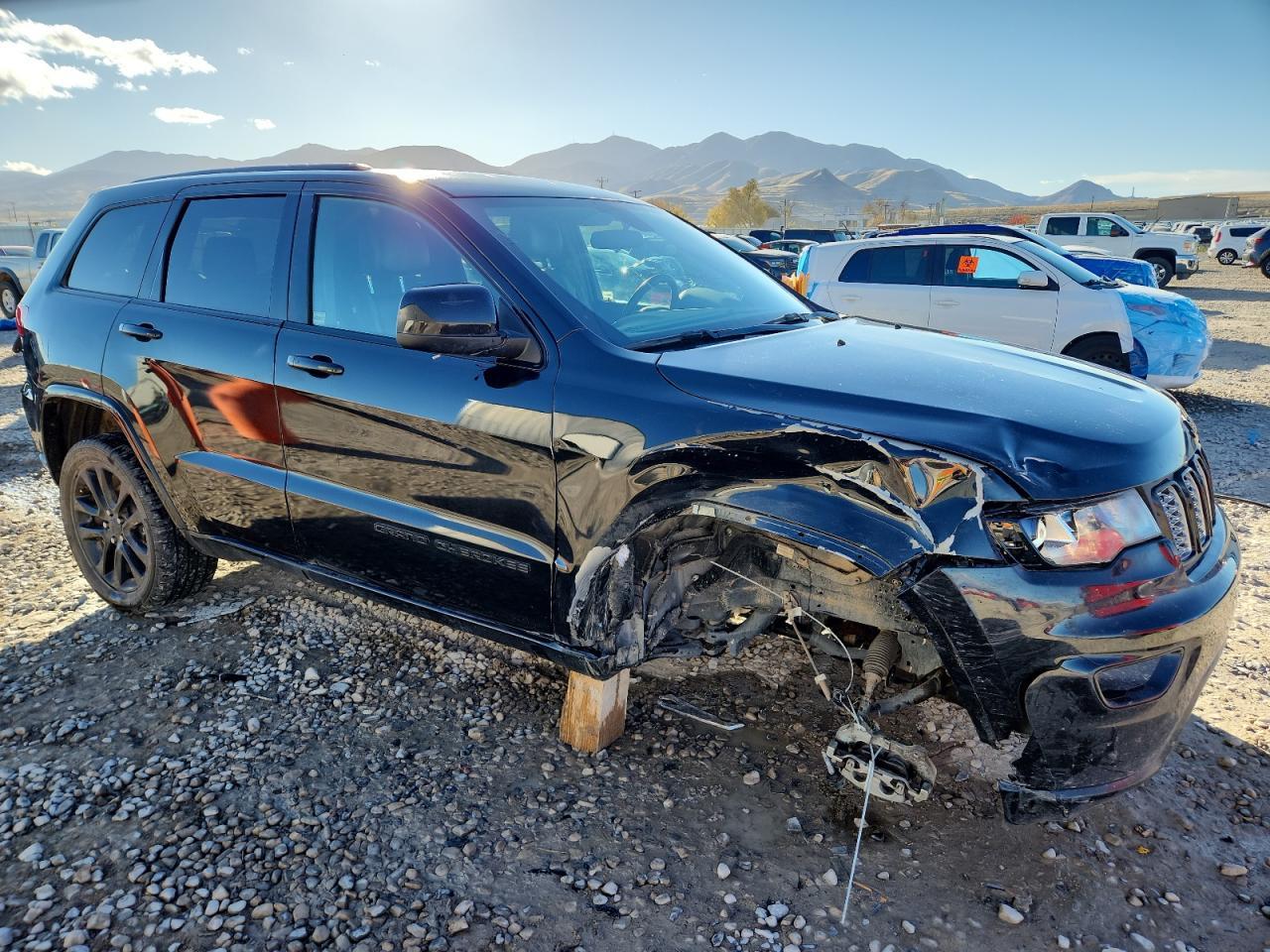 2021 Jeep Grand Cherokee Laredo - Фото 4