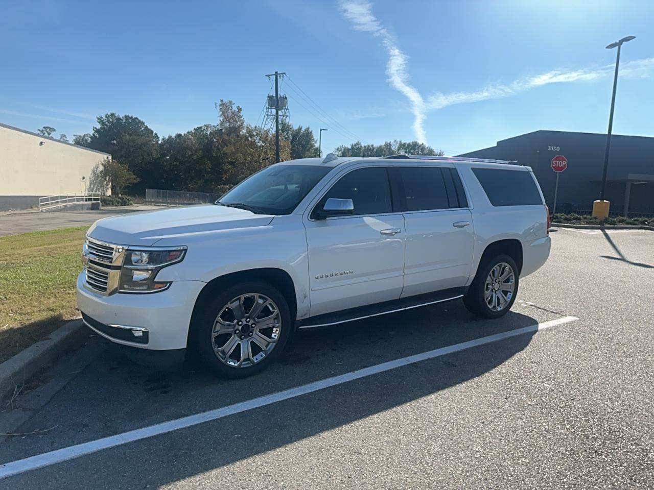 2017 Chevrolet Suburban C1500 Premier - Фото 2