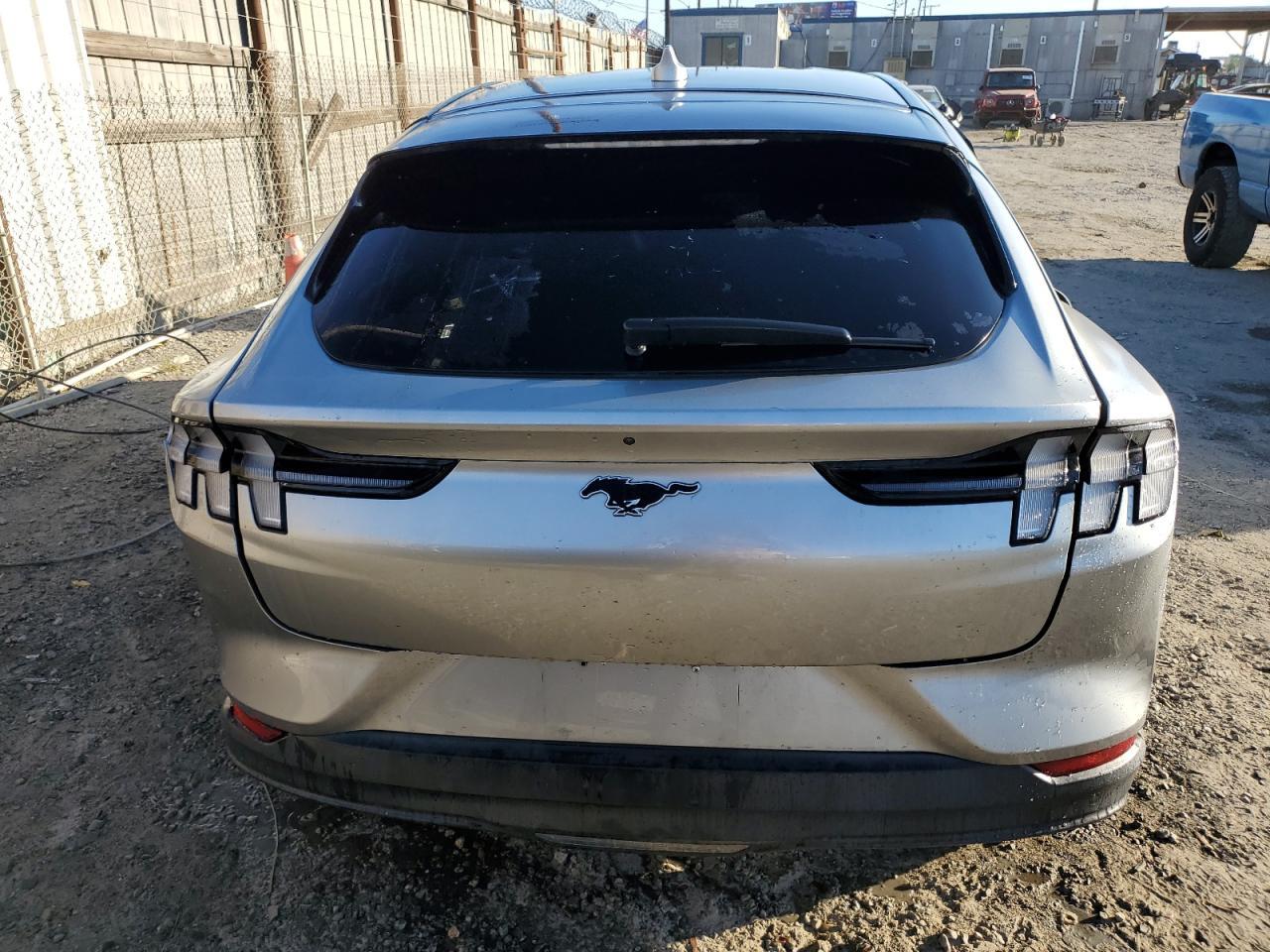 2021 Ford Mustang Mach-E Select - Фото 6