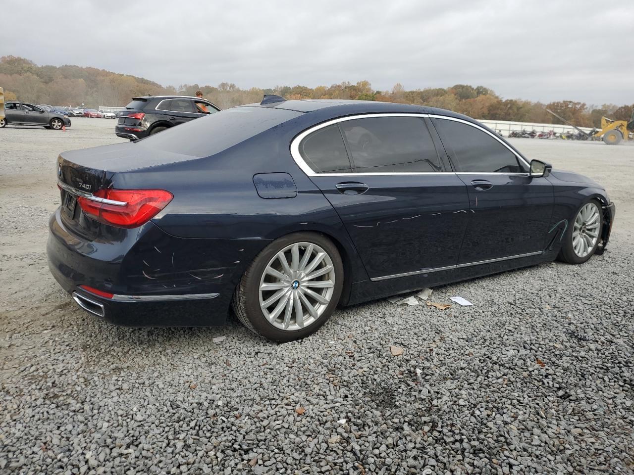 2017 BMW 740 Xi - Фото 3