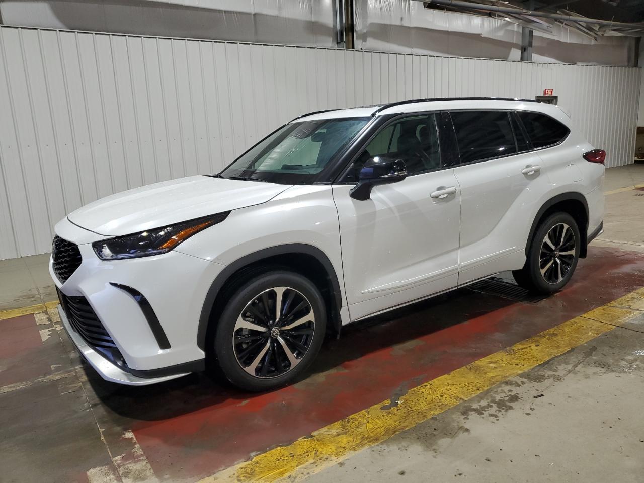 2022 Toyota Highlander Xse