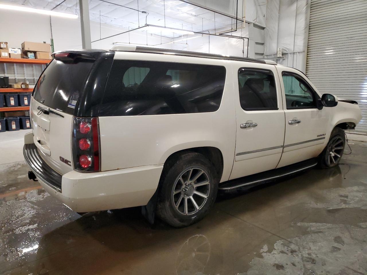 2013 GMC Yukon Xl Denali - Image 3