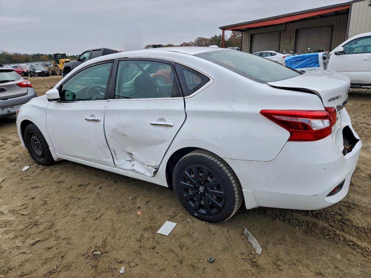 2017 Nissan Sentra S - Фото 2