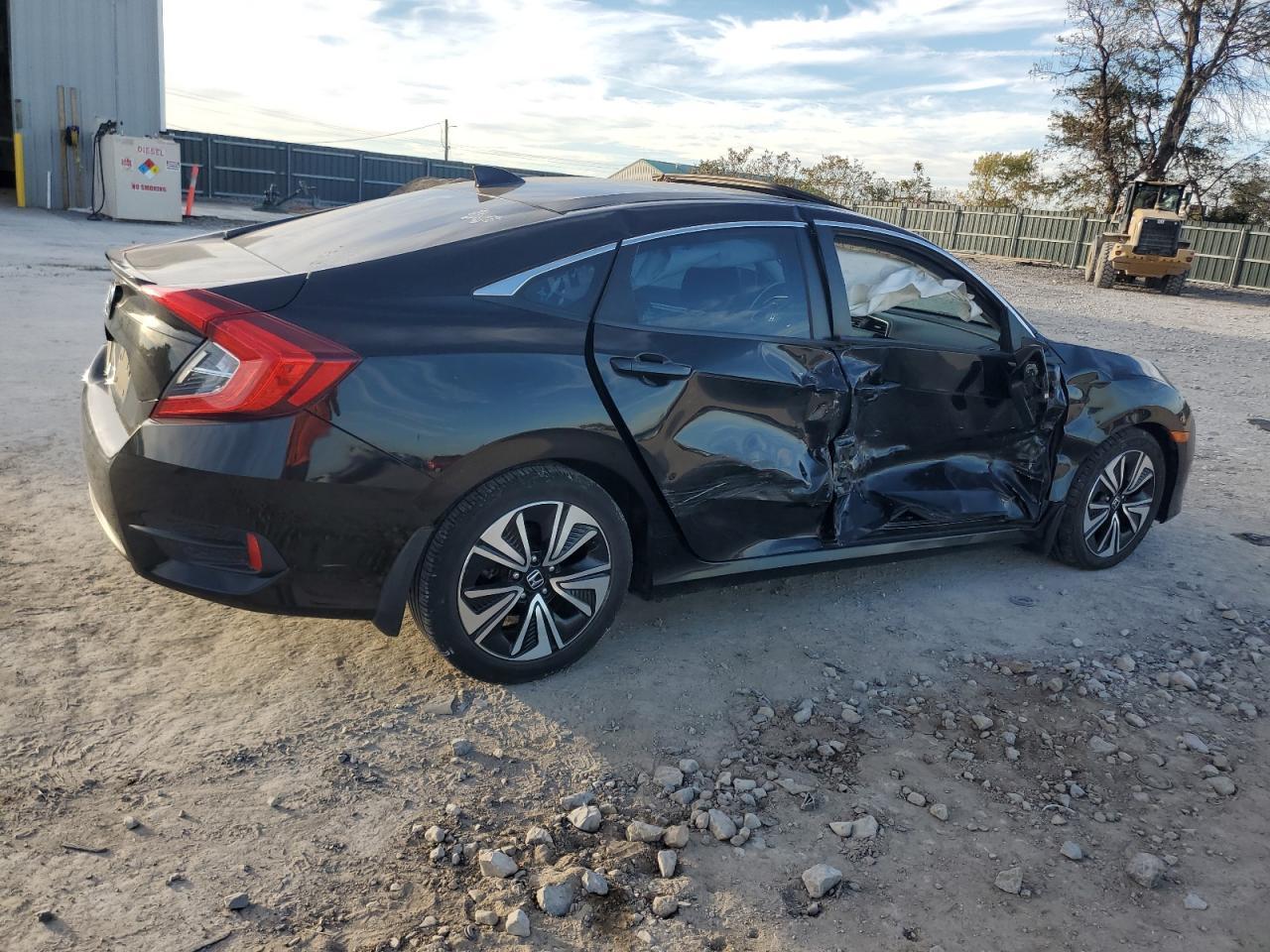 2017 Honda Civic Ex - Фото 3