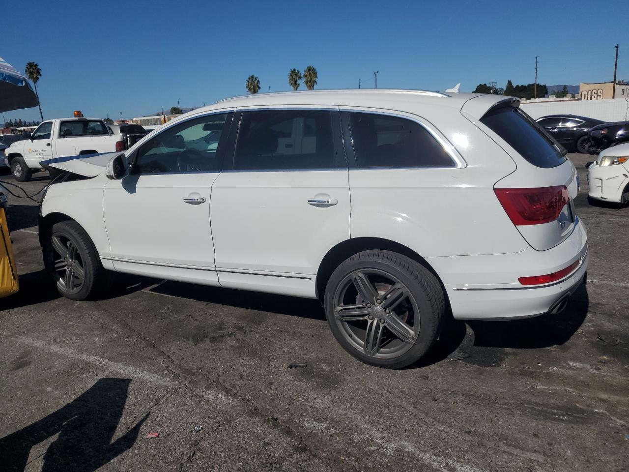 2014 Audi Q7 Premium Plus - Image 2