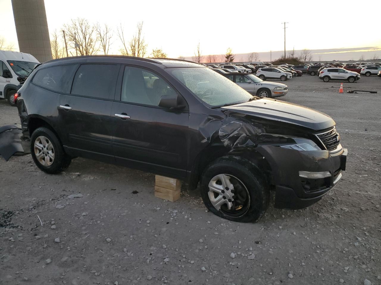 2016 Chevrolet Traverse Ls - Фото 4
