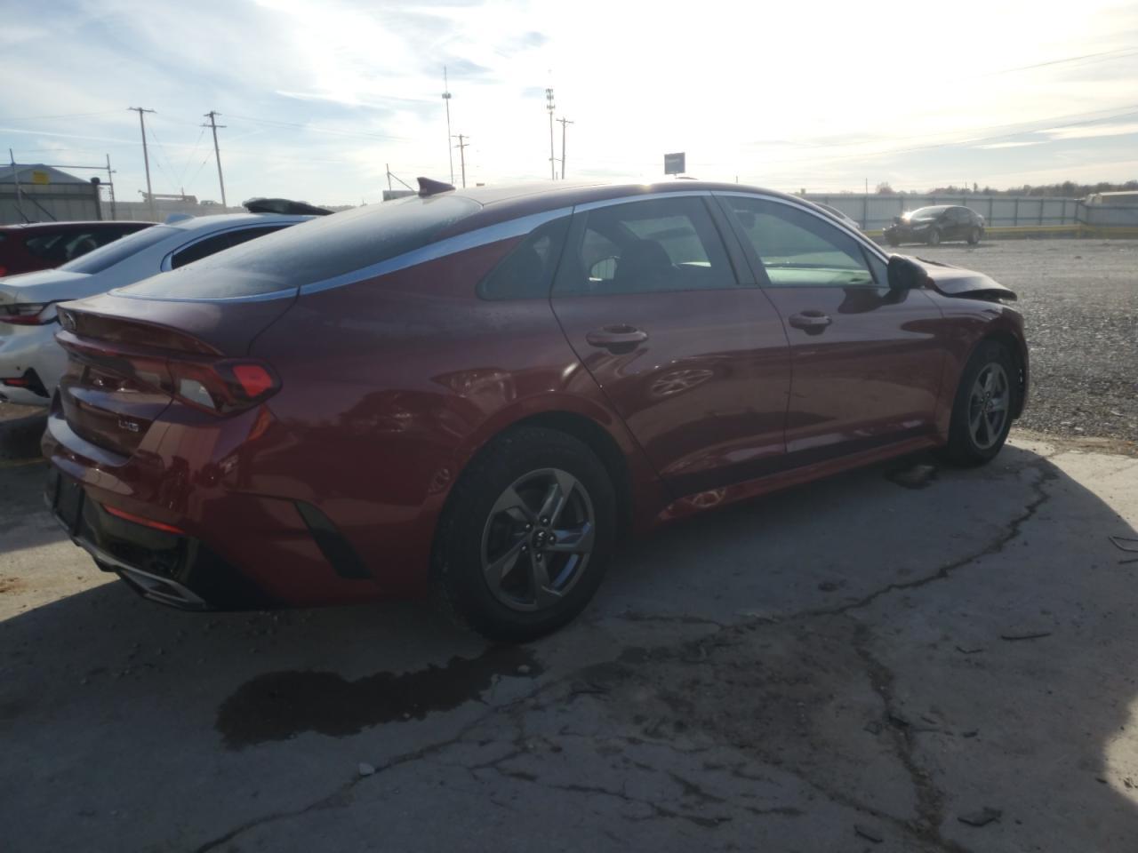 2021 Kia K5 Lxs - Фото 3