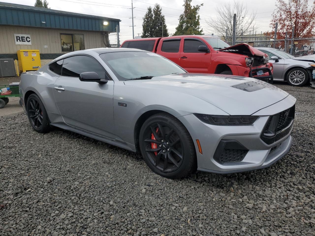 2024 Ford Mustang Gt - Фото 4
