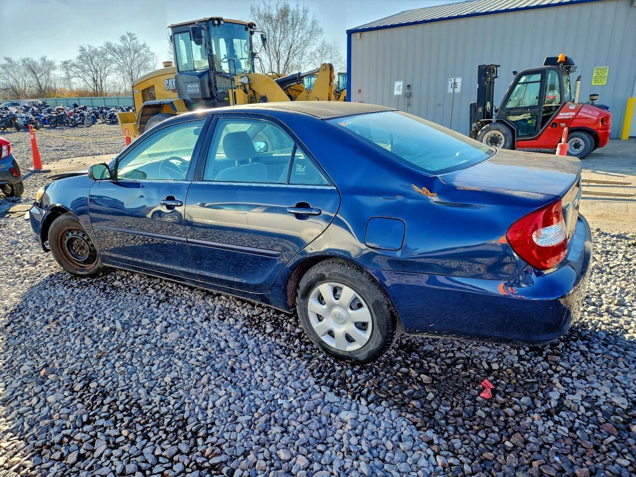 2004 Toyota Camry Le - Image 2