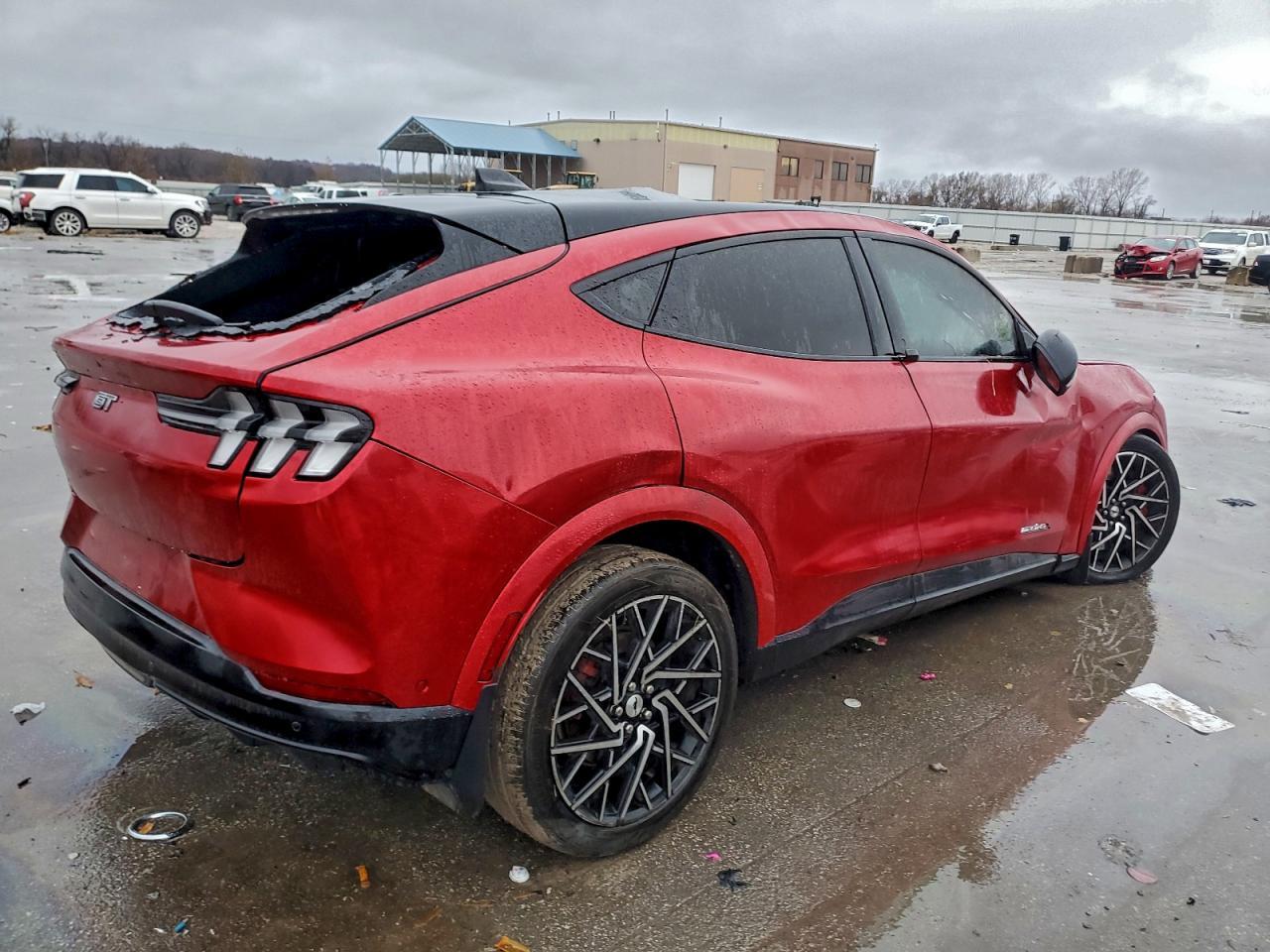 2022 Ford Mustang Mach-E Gt - Фото 3