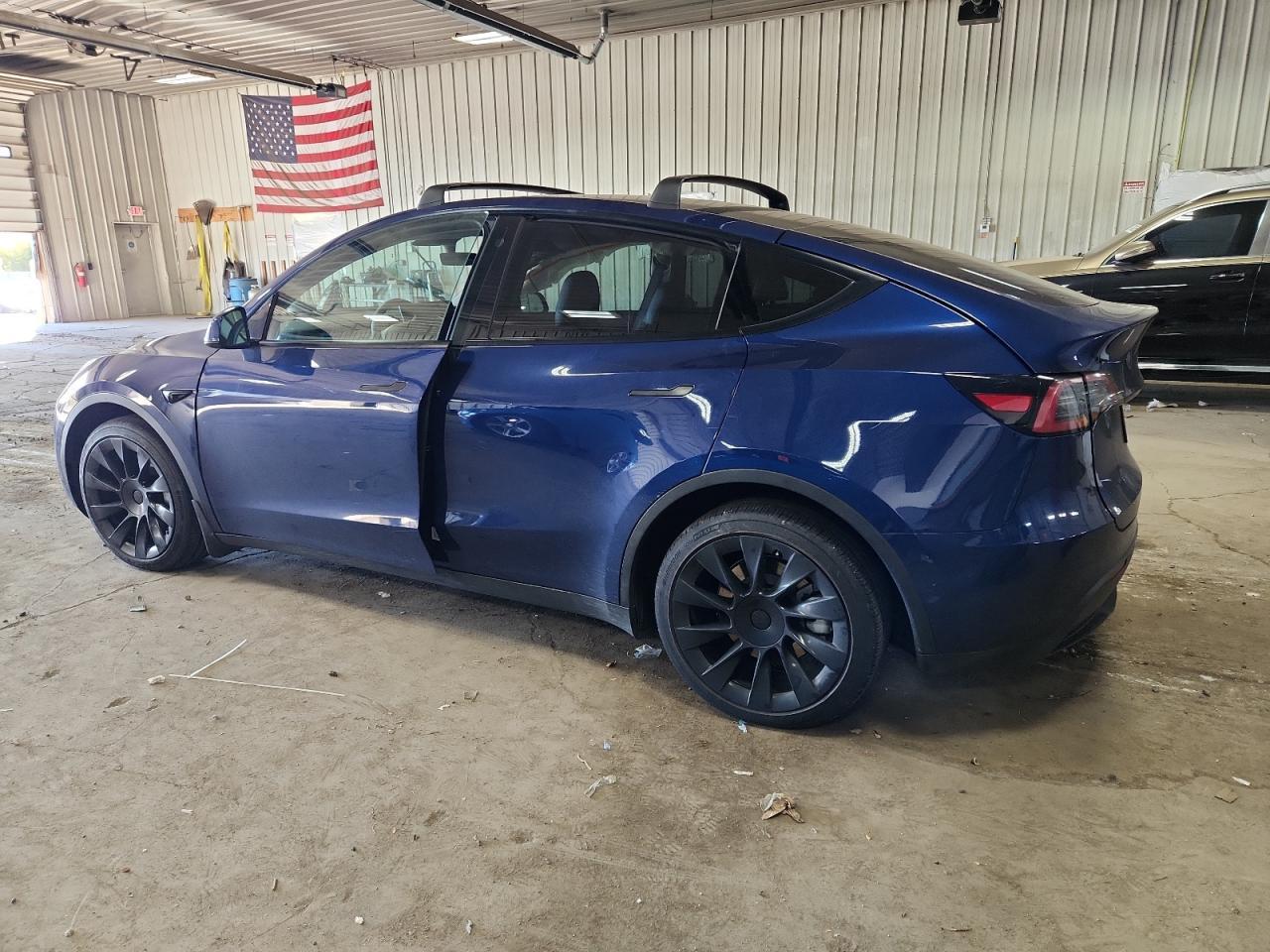 2021 Tesla Model Y - Image 2