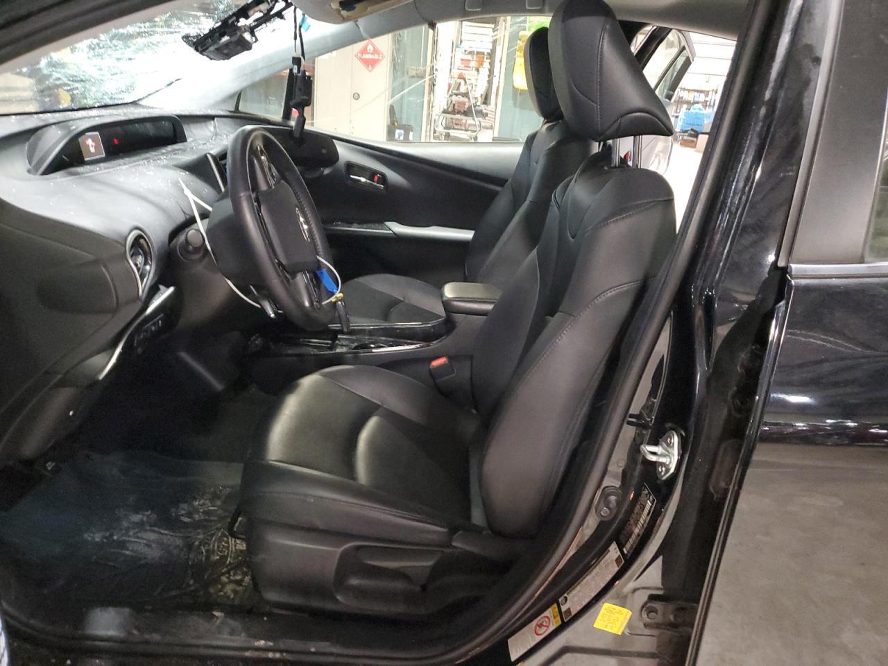 2020 Toyota Prius Le - Фото 7