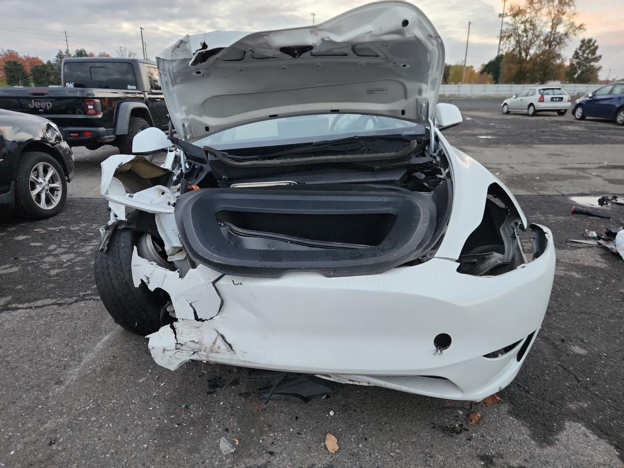 2023 Tesla Model Y - Image 5