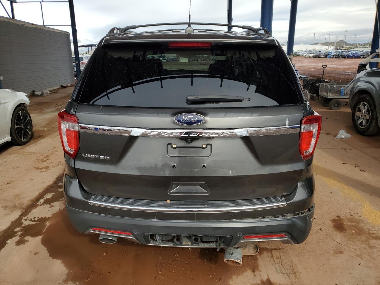 2018 Ford Explorer Limited - Image 6