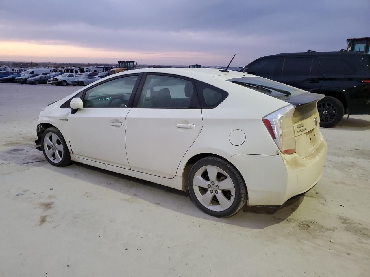 2011 Toyota Prius - Image 2