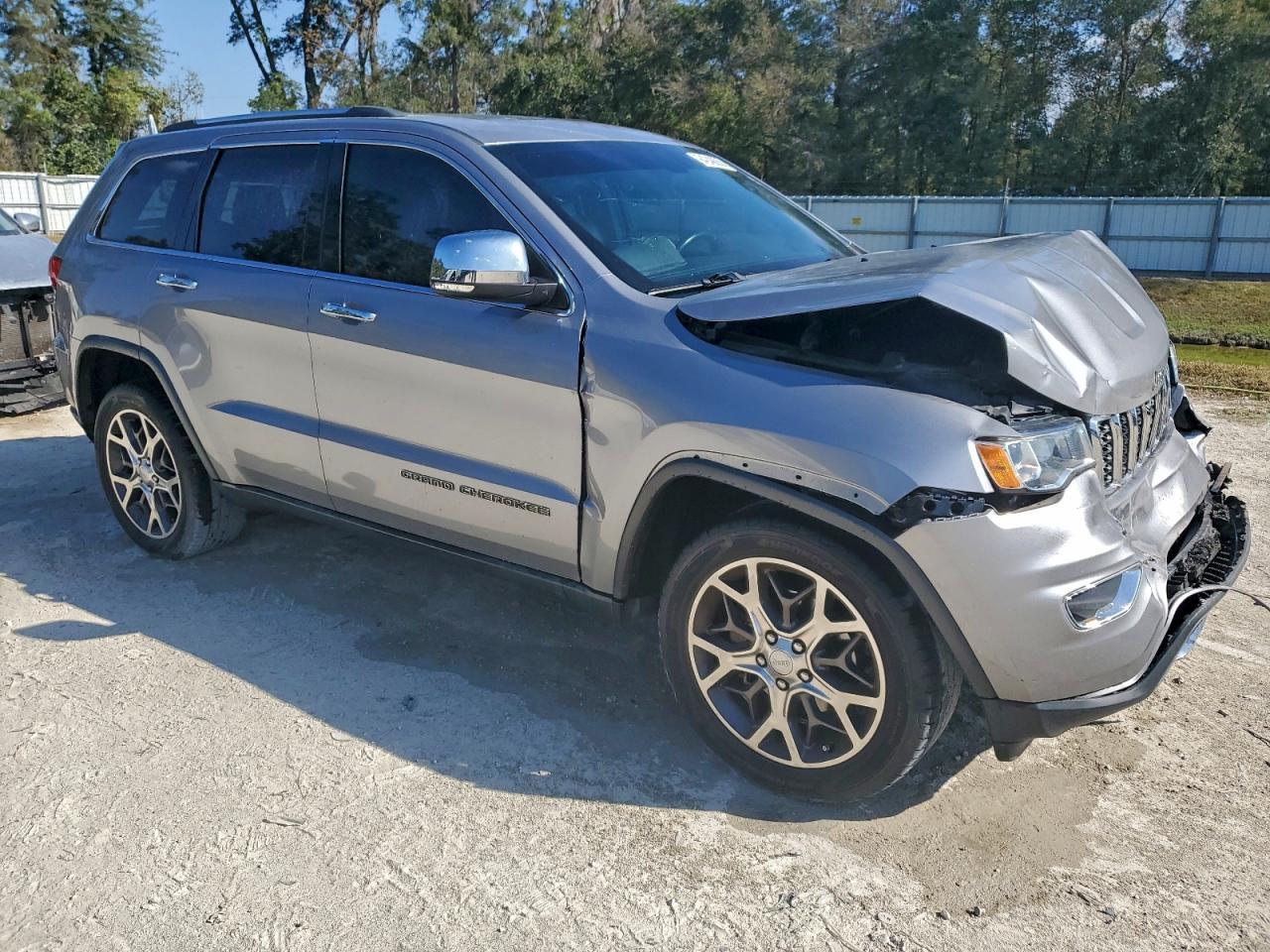 2019 Jeep Grand Cherokee Limited - Image 4