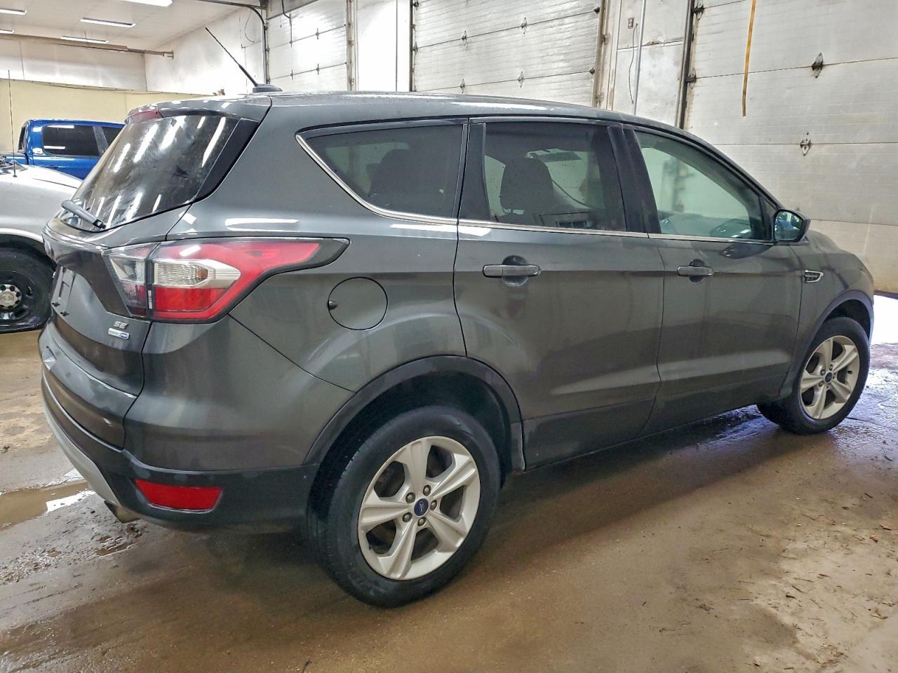 2017 Ford Escape Se - Фото 3