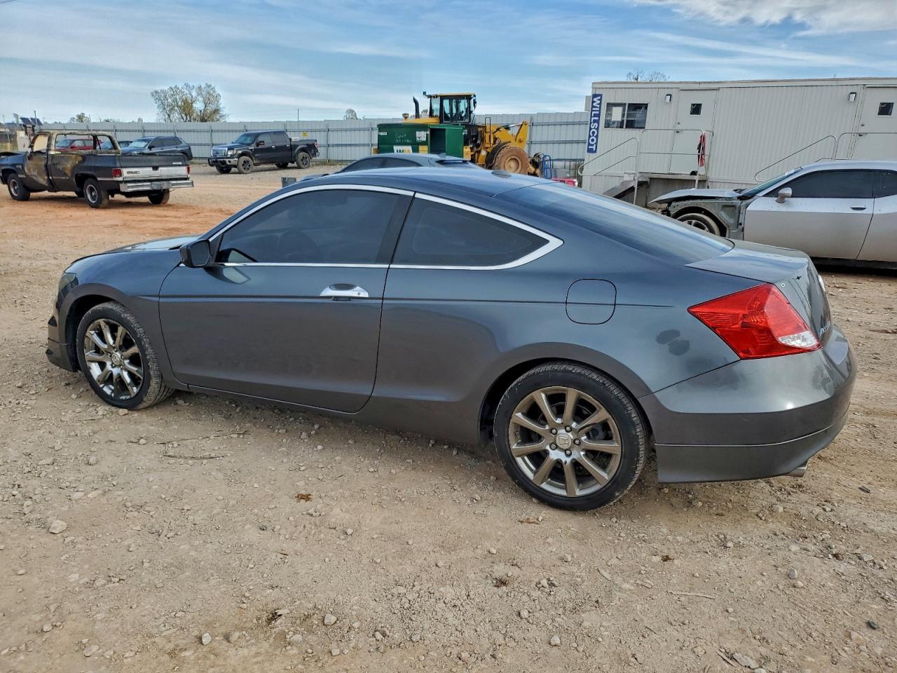 2011 Honda Accord Exl - Image 2