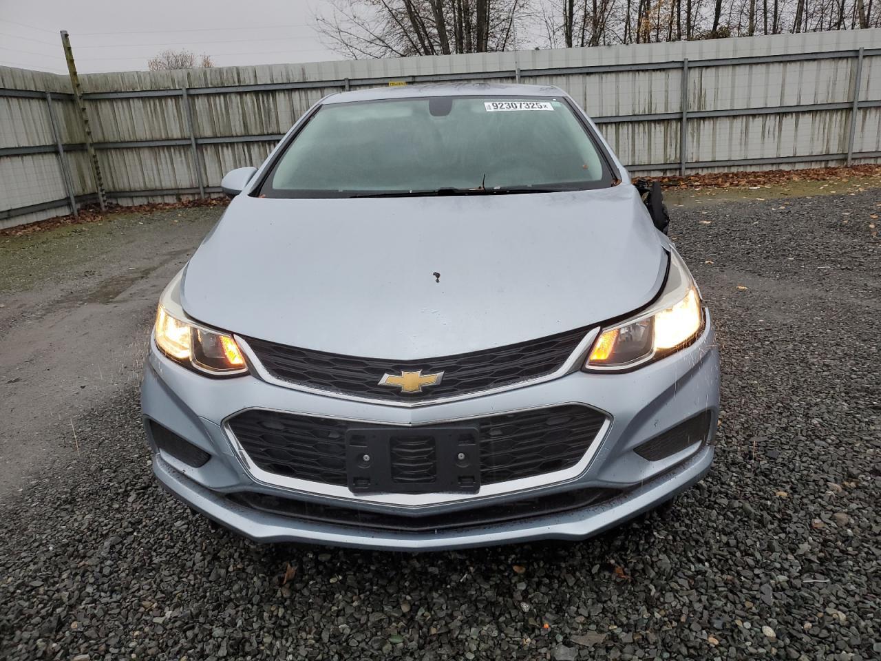 2017 Chevrolet Cruze Ls - Image 5