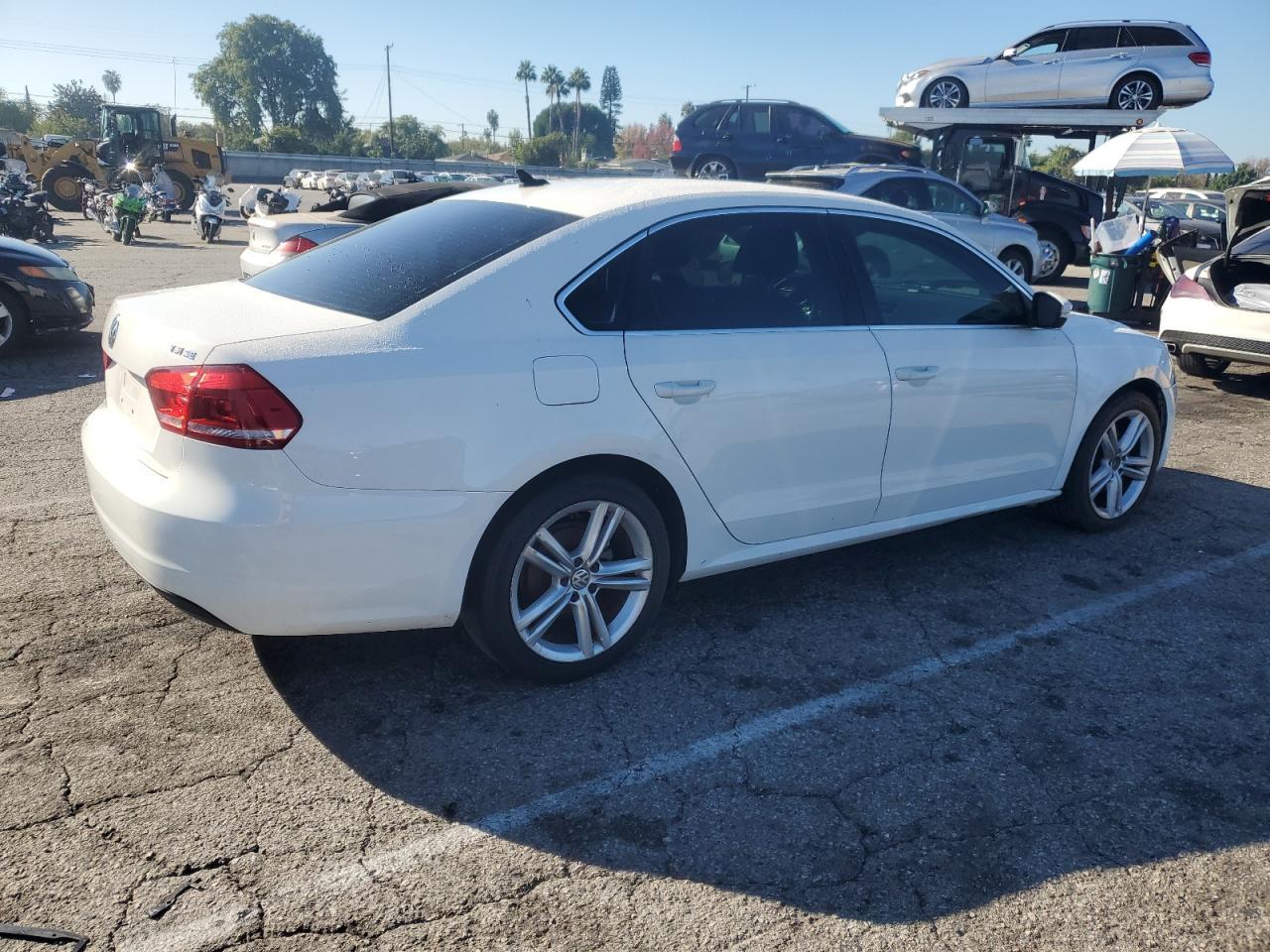 2014 Volkswagen Passat Se - Image 3