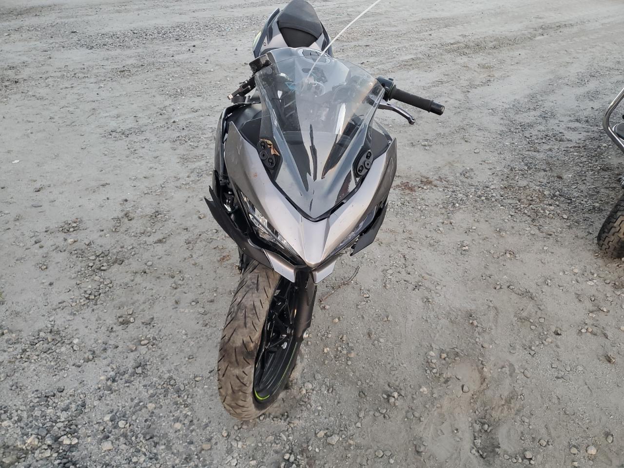 2021 Kawasaki Ex400 - Фото 2