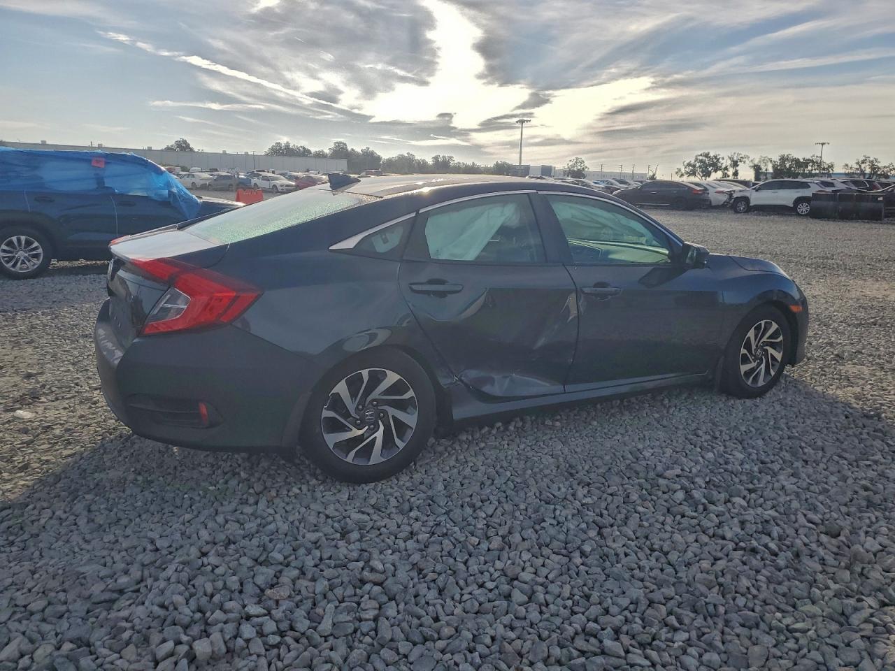2018 Honda Civic Ex - Фото 3