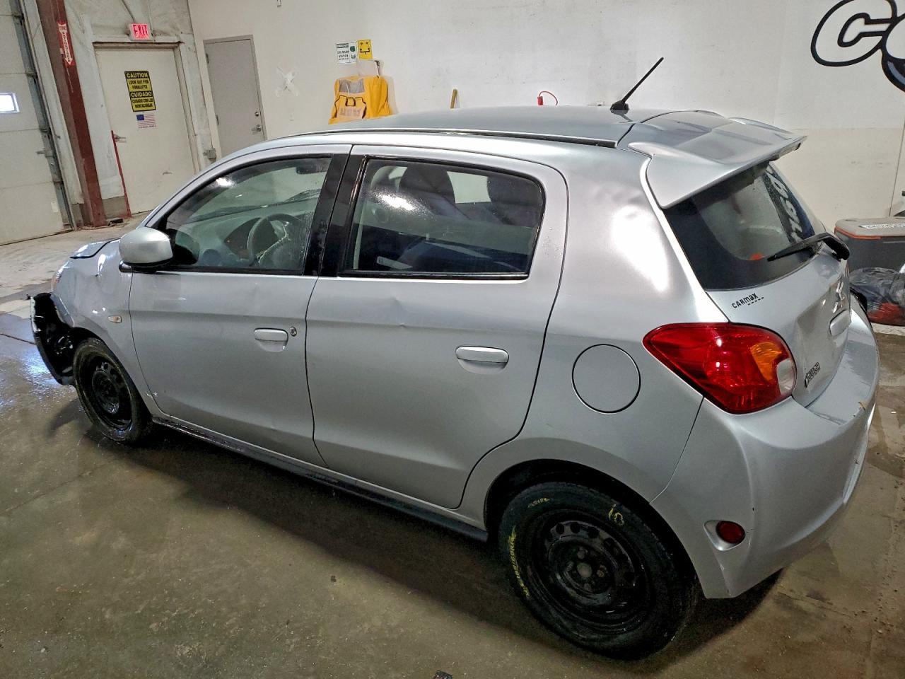 2015 Mitsubishi Mirage De - Image 2