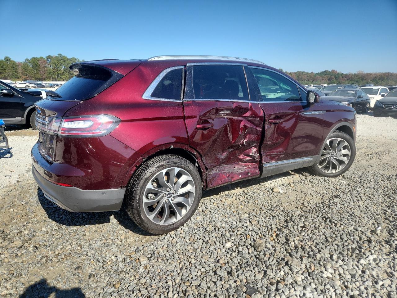 2023 Lincoln Nautilus Reserve - Image 3