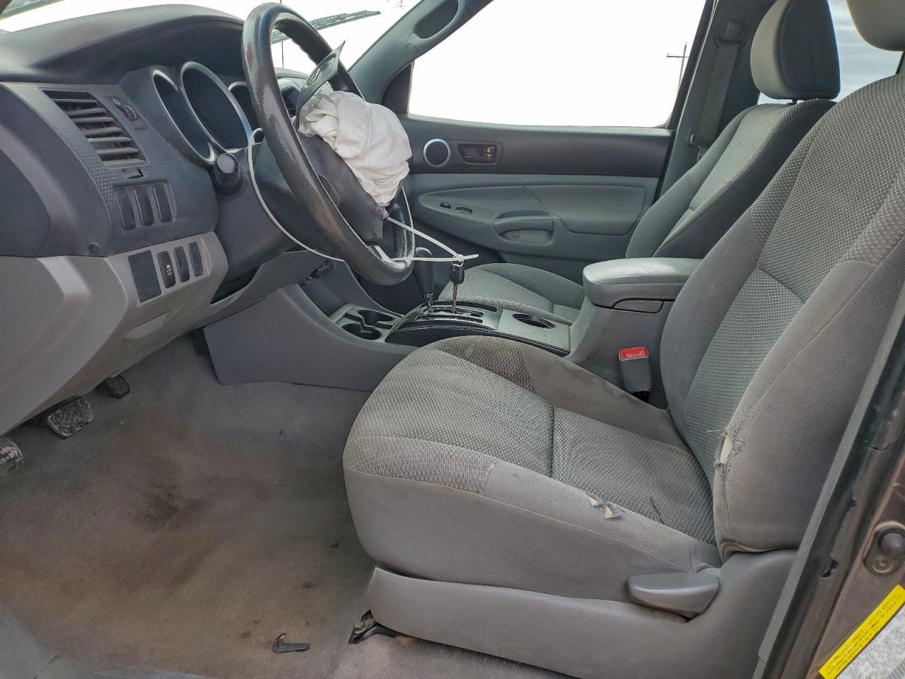 2011 Toyota Tacoma Prerunner Access Cab - Image 7