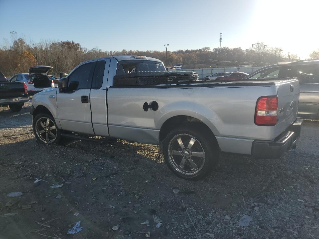 2006 Ford F150 - Фото 2