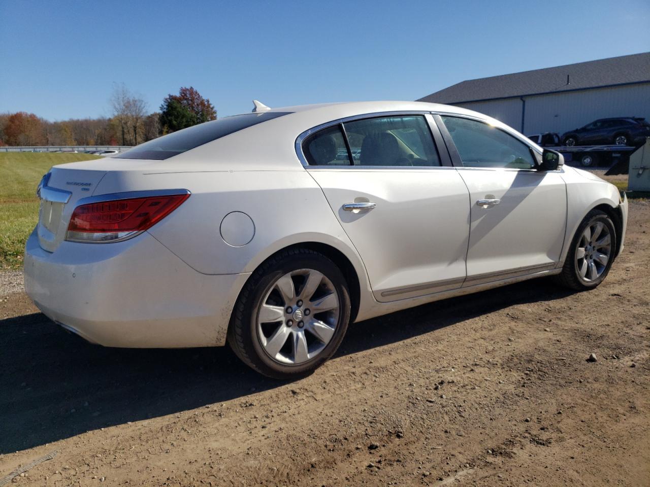 2011 Buick Lacrosse - Image 3