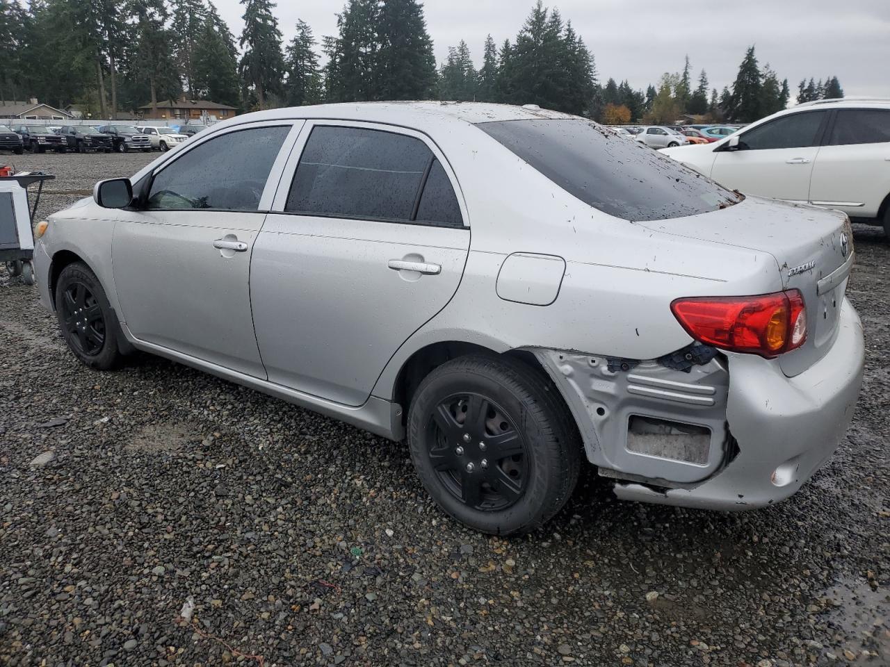 2009 Toyota Corolla Le - Image 2