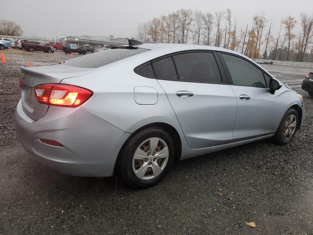 2017 Chevrolet Cruze Ls - Image 3