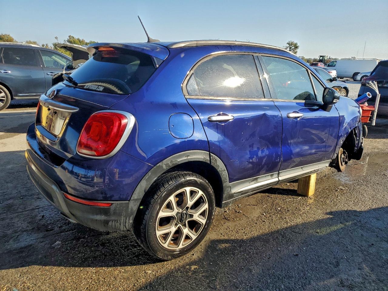 2017 Fiat 500X Trekking - Image 3