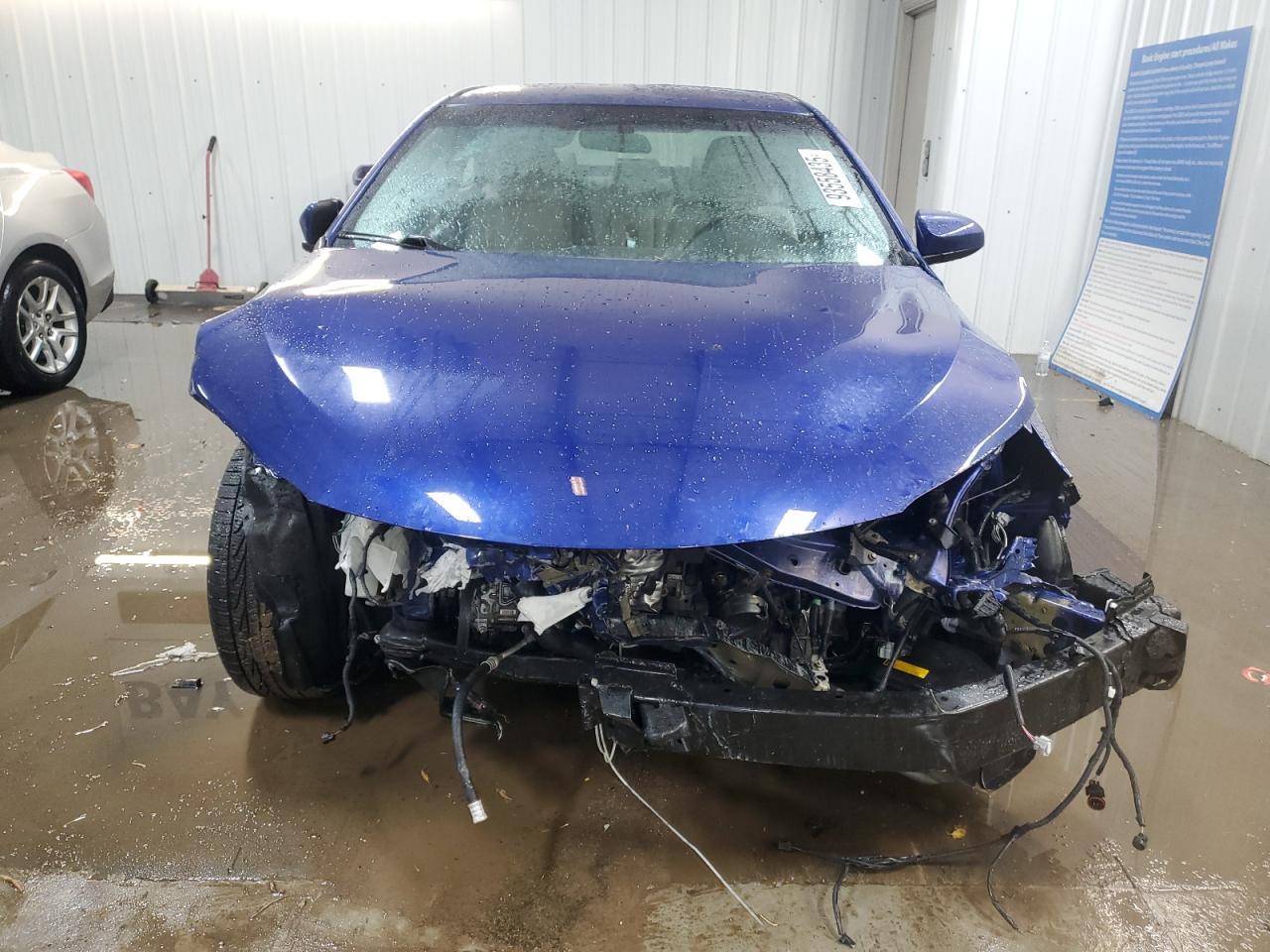 2015 Toyota Camry Le - Image 5