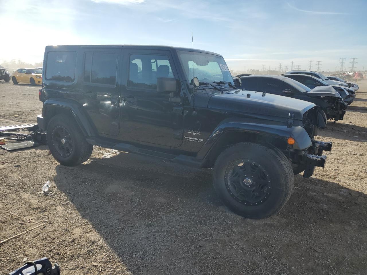 2016 Jeep Wrangler Unlimited Sahara - Image 4