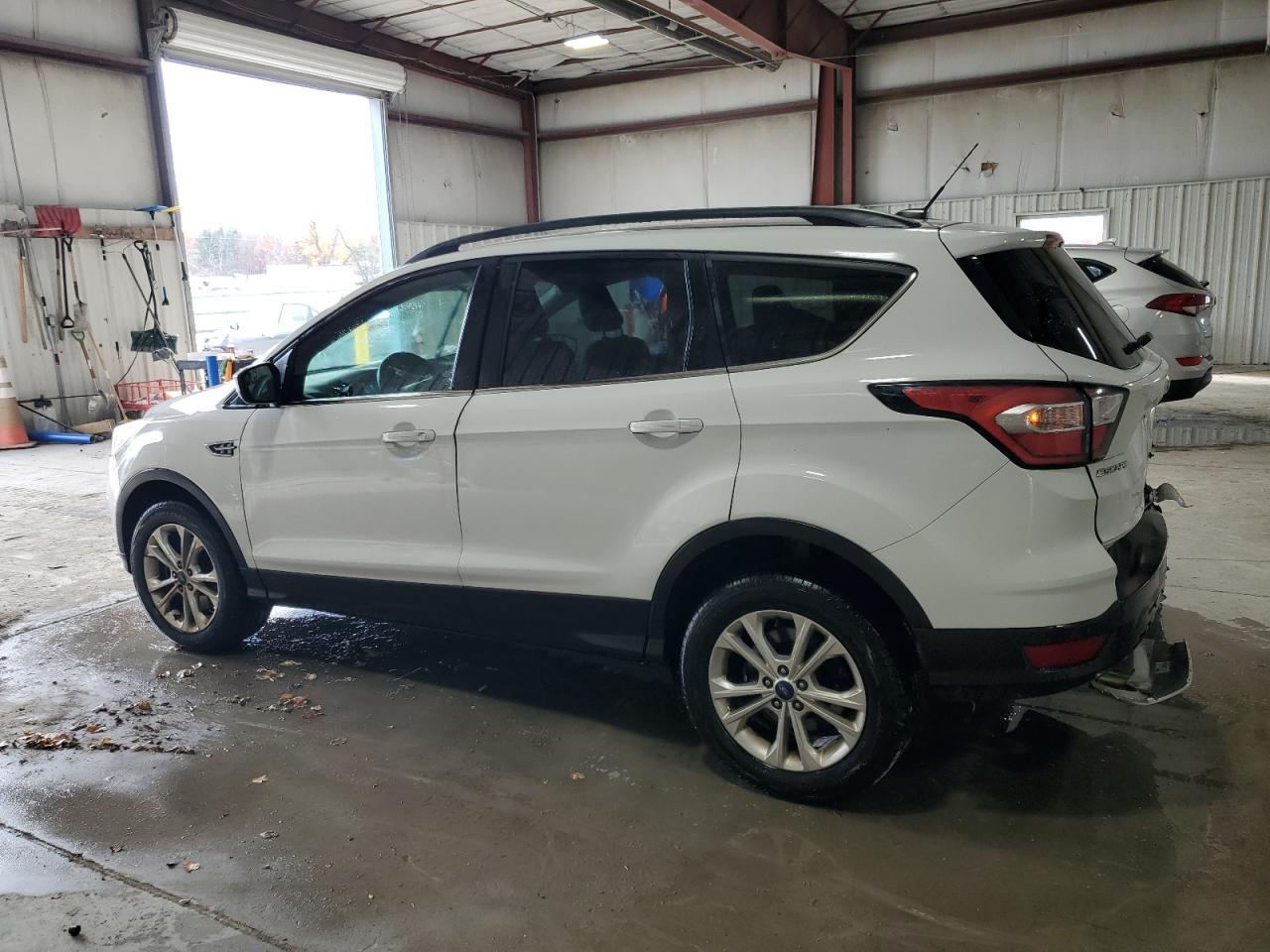 2018 Ford Escape Se - Фото 2