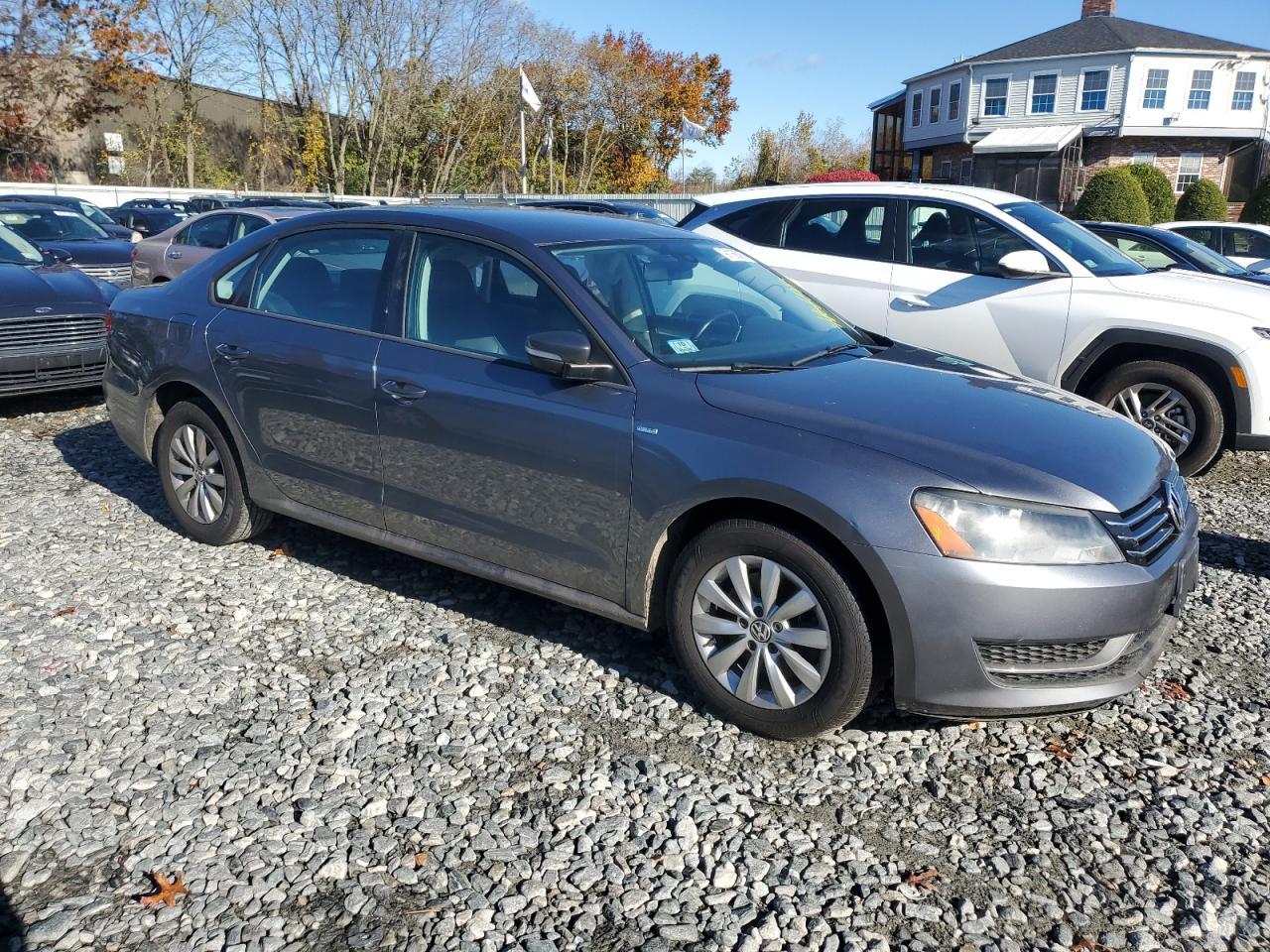 2015 Volkswagen Passat S - Фото 4