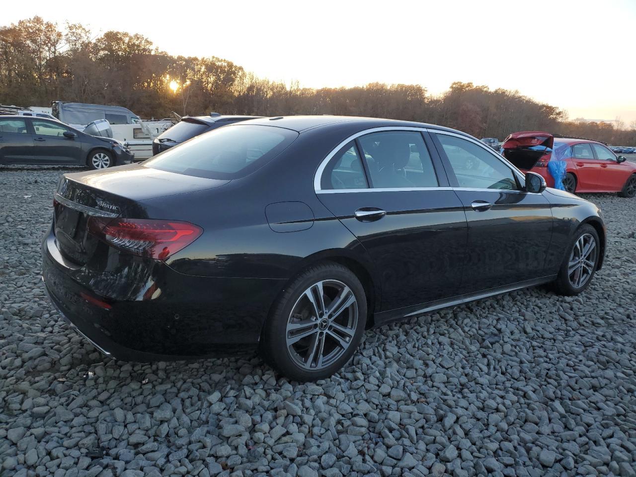 2023 Mercedes-Benz E 350 4Matic - Фото 3