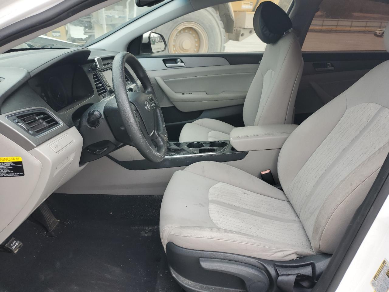 2016 Hyundai Sonata Hybrid - Image 7