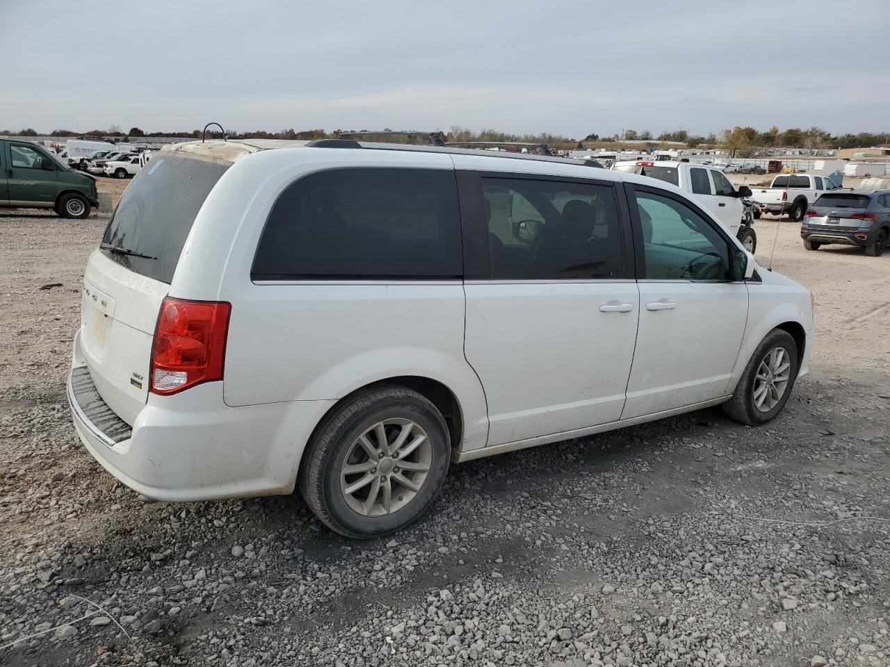 2019 Dodge Grand Caravan Sxt - Image 3