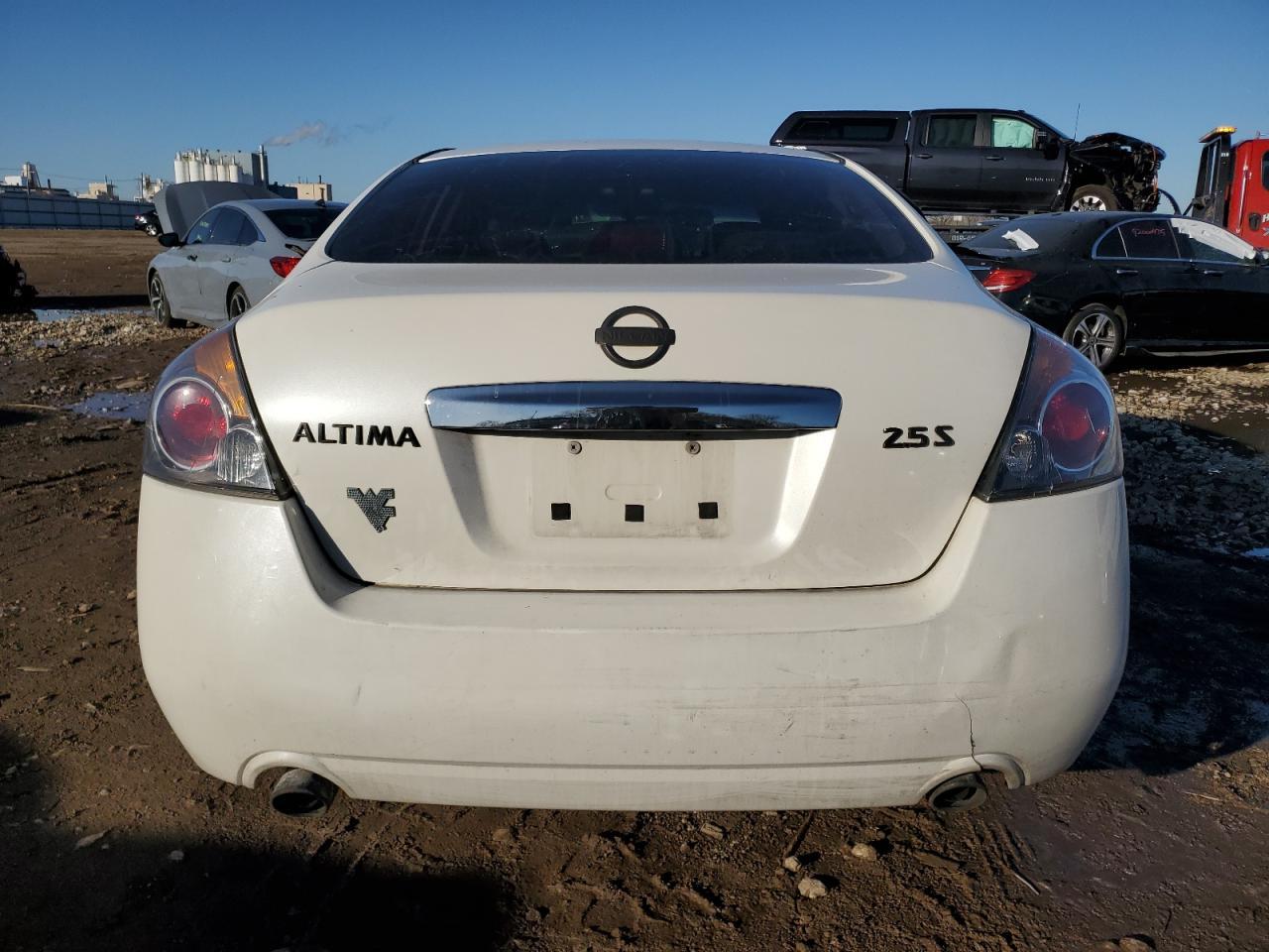 2010 Niss Altima S - Image 6