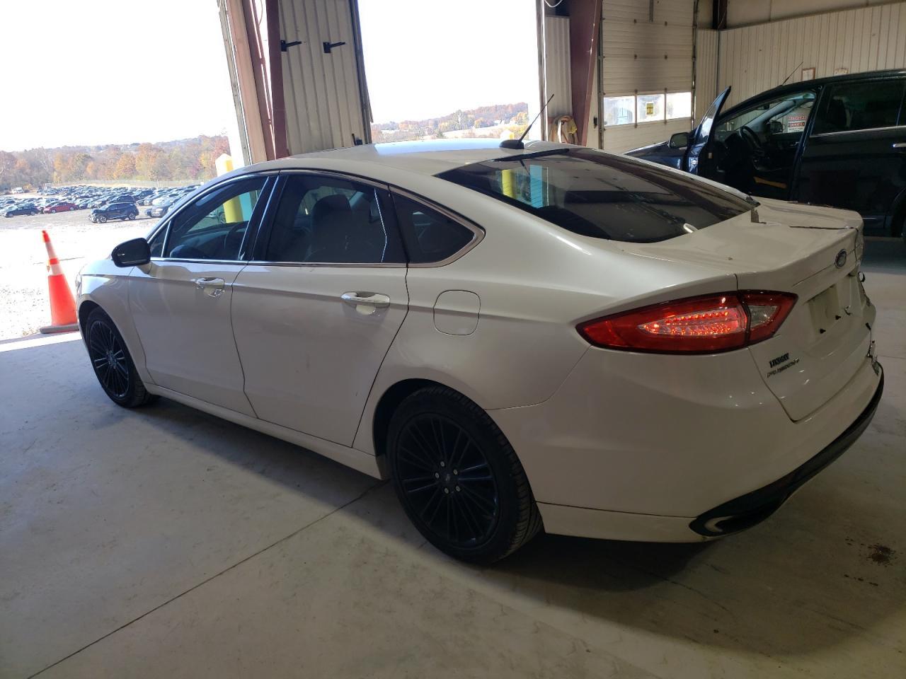 2016 Ford Fusion Se - Image 2
