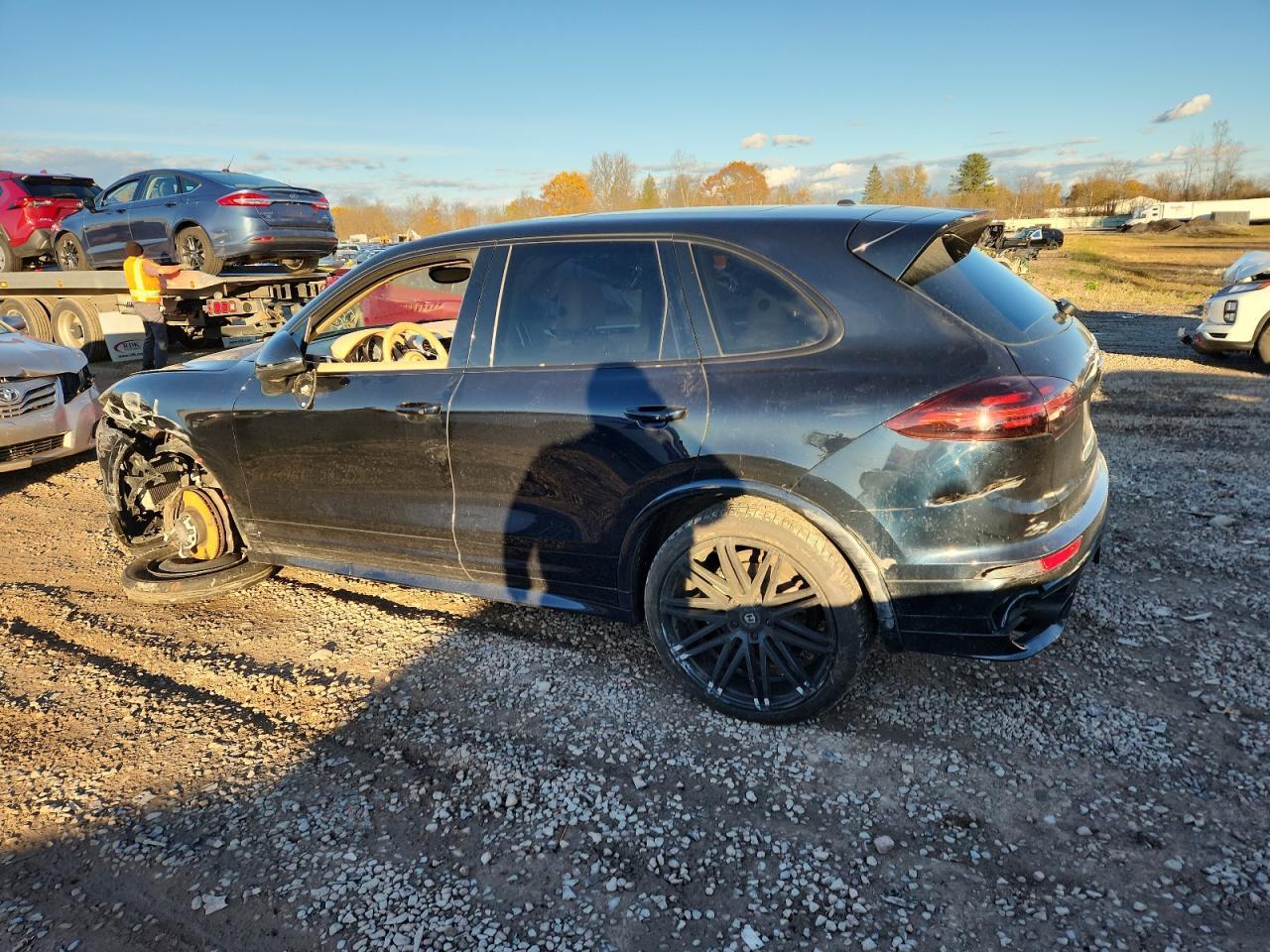 2016 Porsche Cayenne S - Image 2