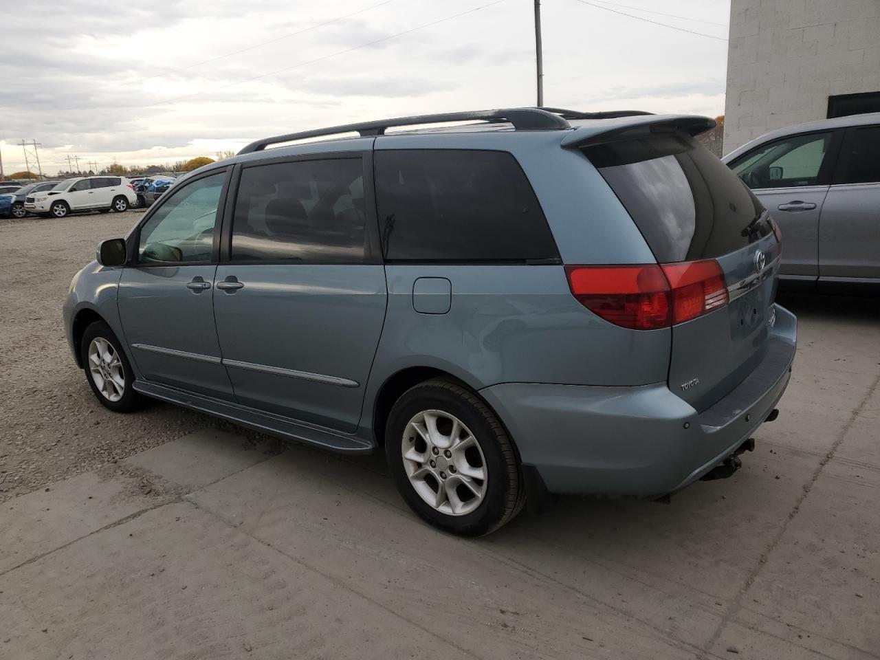 2005 Toyota Sienna Xle - Фото 2